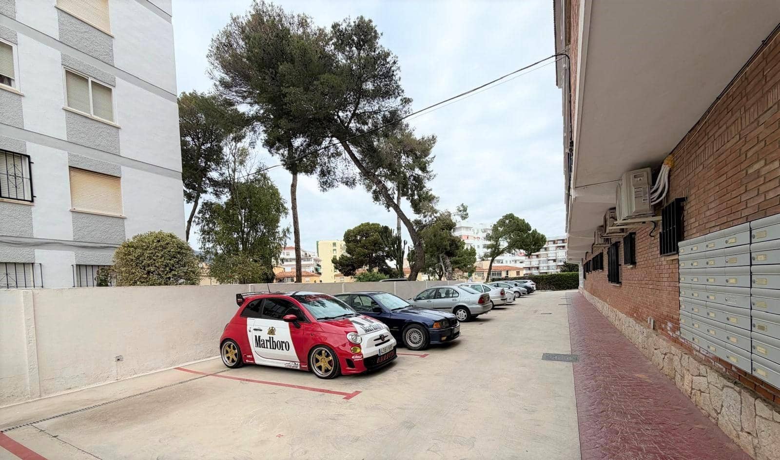 2 bedroom Apartment for sale in Torremolinos with pool - € 325,000 (Ref: 9721625)