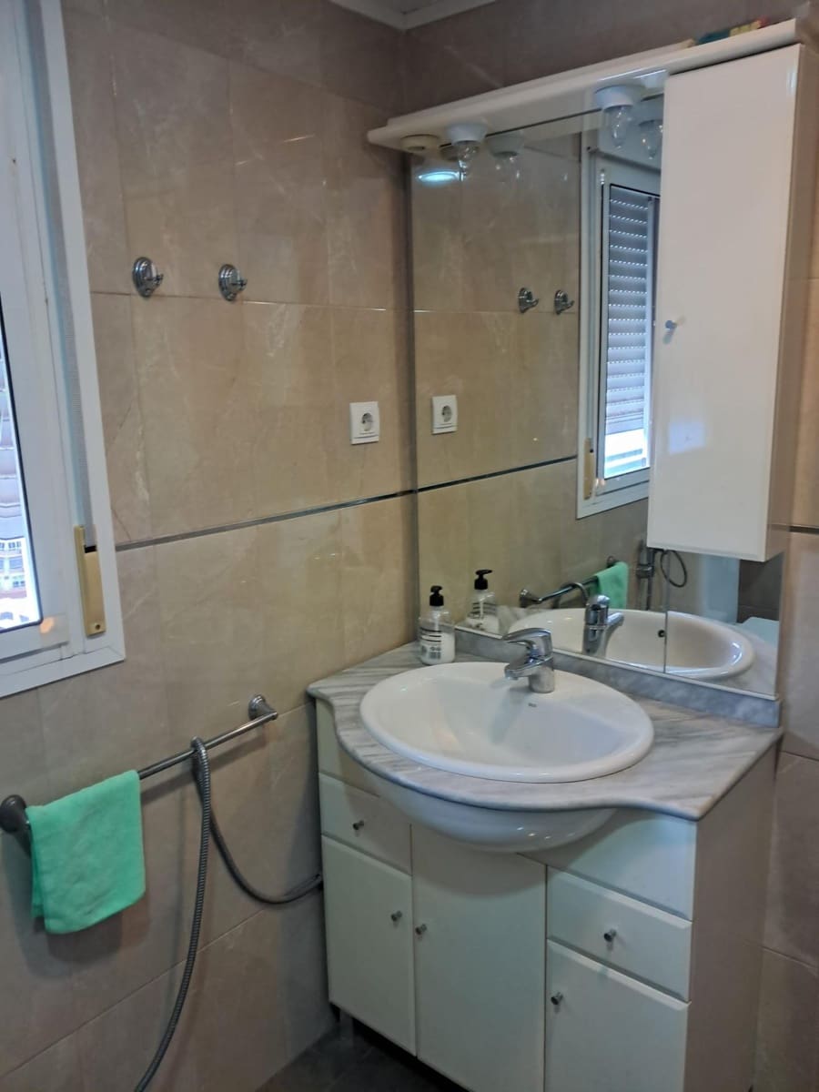 Flat for sale in Torremolinos - € 150,000 (Ref: 9726592)