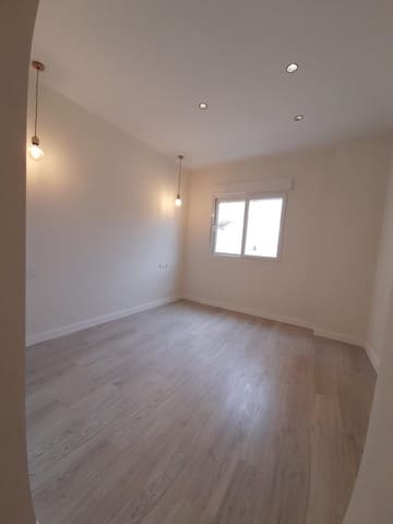 3 soveværelse Lejlighed til salg i Málaga by - € 410.000 (Ref: 9726593)