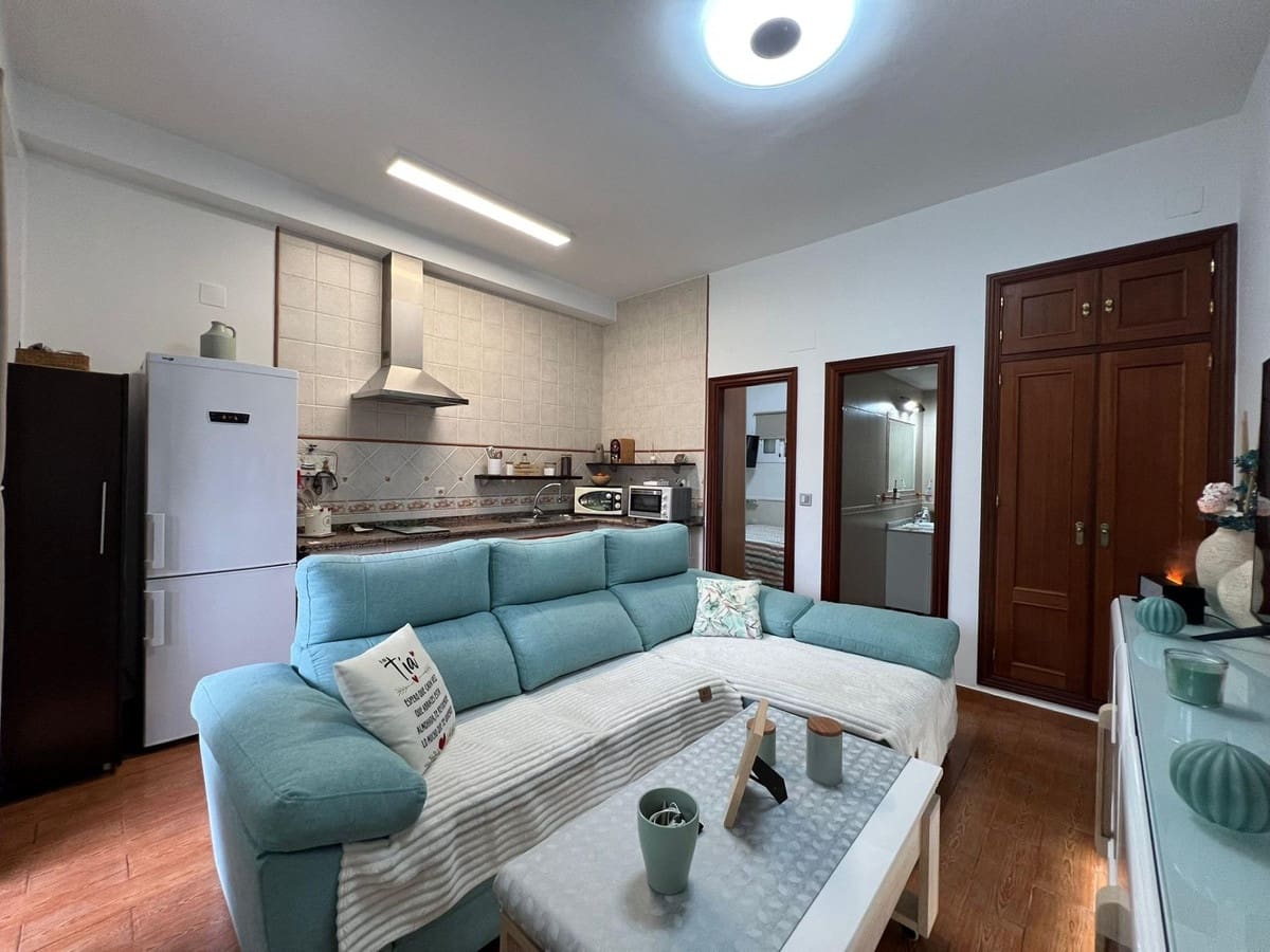 1 soverom Leilighet til salgs i Torremolinos med svømmebasseng - € 250 000 (Ref: 9726594)