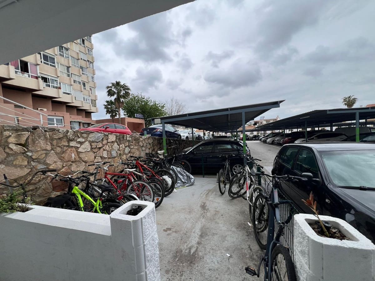 1 soverom Leilighet til salgs i Torremolinos med svømmebasseng - € 250 000 (Ref: 9726594)