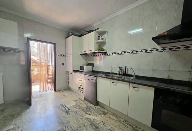 Casa de 3 habitaciones en Santa Rosalia, Málaga ciudad en venta - 239.000 € (Ref: 9738488)