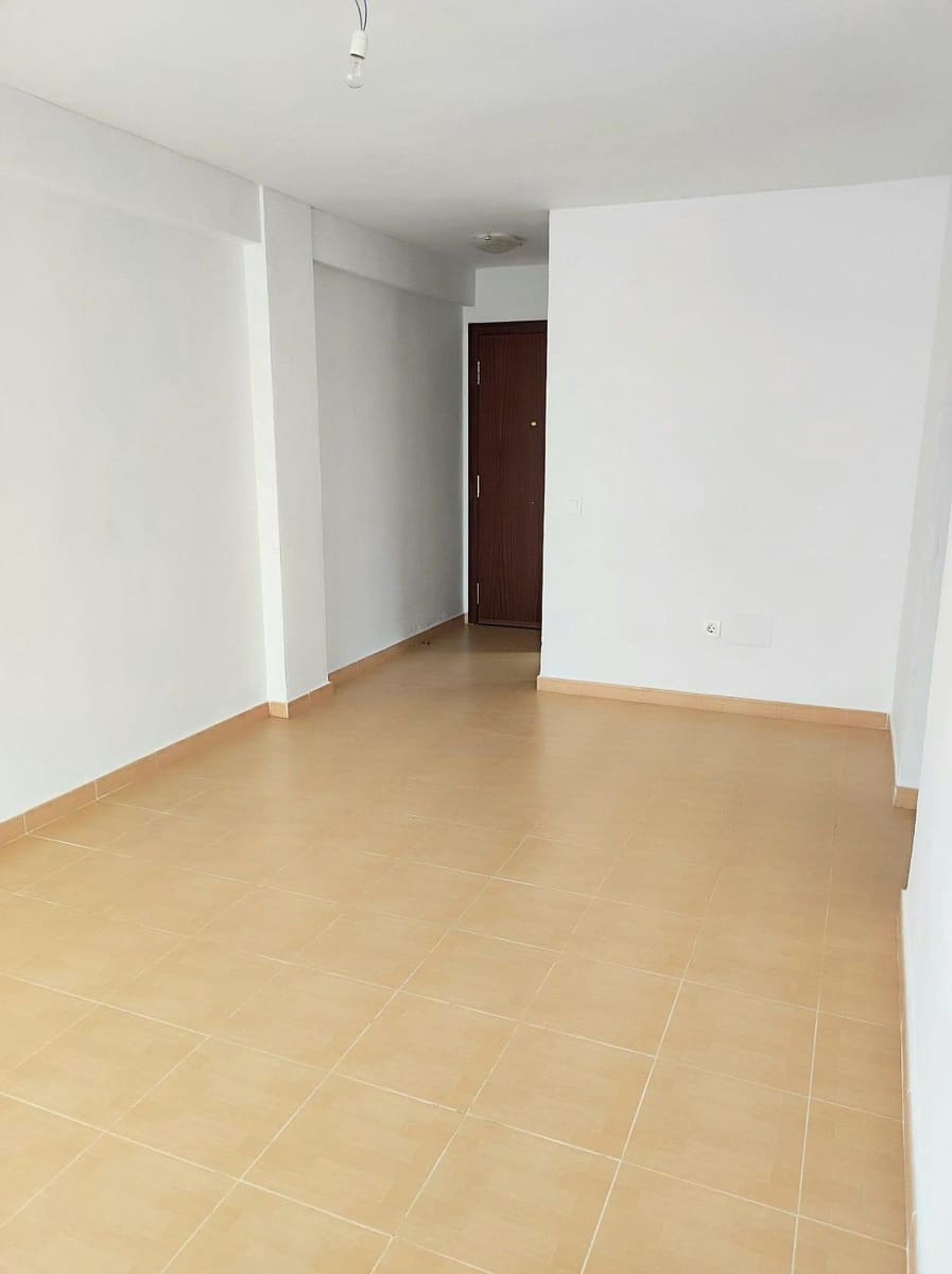 Piso de 3 habitaciones en Málaga ciudad en venta - 265.000 € (Ref: 9751936)