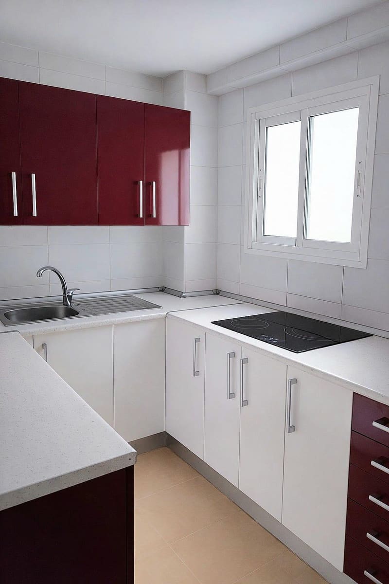 Piso de 3 habitaciones en Málaga ciudad en venta - 265.000 € (Ref: 9751936)