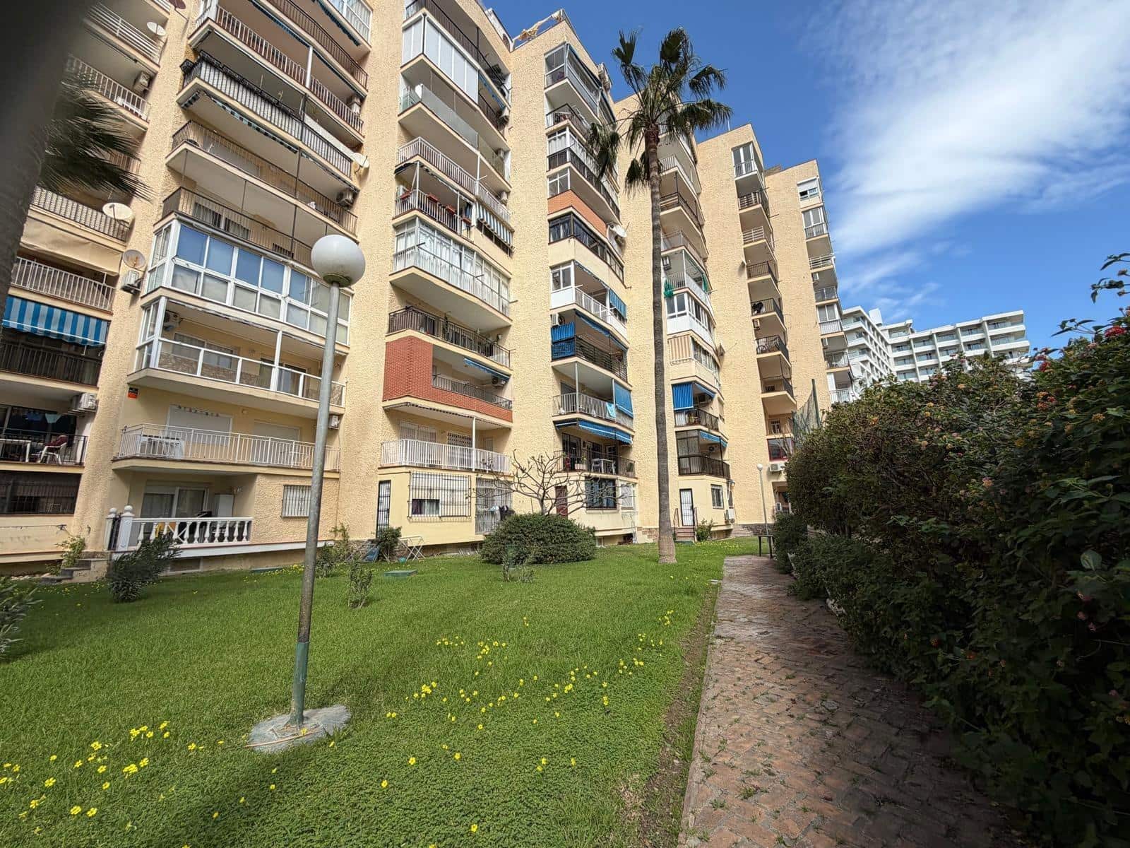 2 sovrum Lägenhet till salu i Torremolinos med pool - 425 000 € (Ref: 9751937)