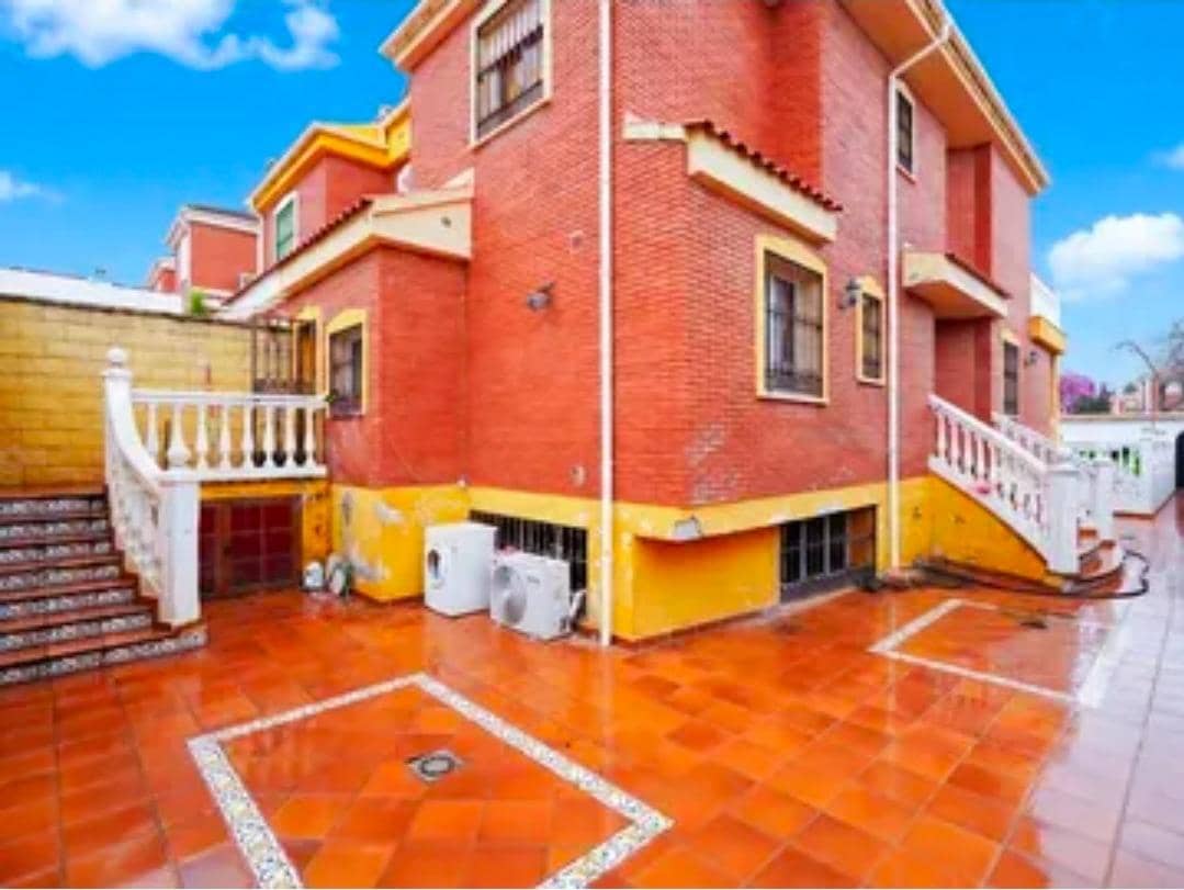 3 soverom Villa til salgs i Alhaurin de la Torre med garasje - € 590 000 (Ref: 9758905)