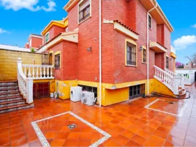 3 soverom Villa til salgs i Alhaurín de la Torre med garasje - € 590 000 (Ref: 9758905)