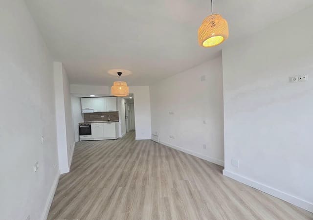 Studio til salg i Torremolinos med swimmingpool - € 193.000 (Ref: 9758906)