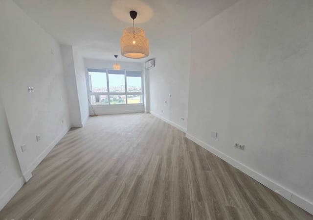 Studio til salg i Torremolinos med swimmingpool - € 193.000 (Ref: 9758906)