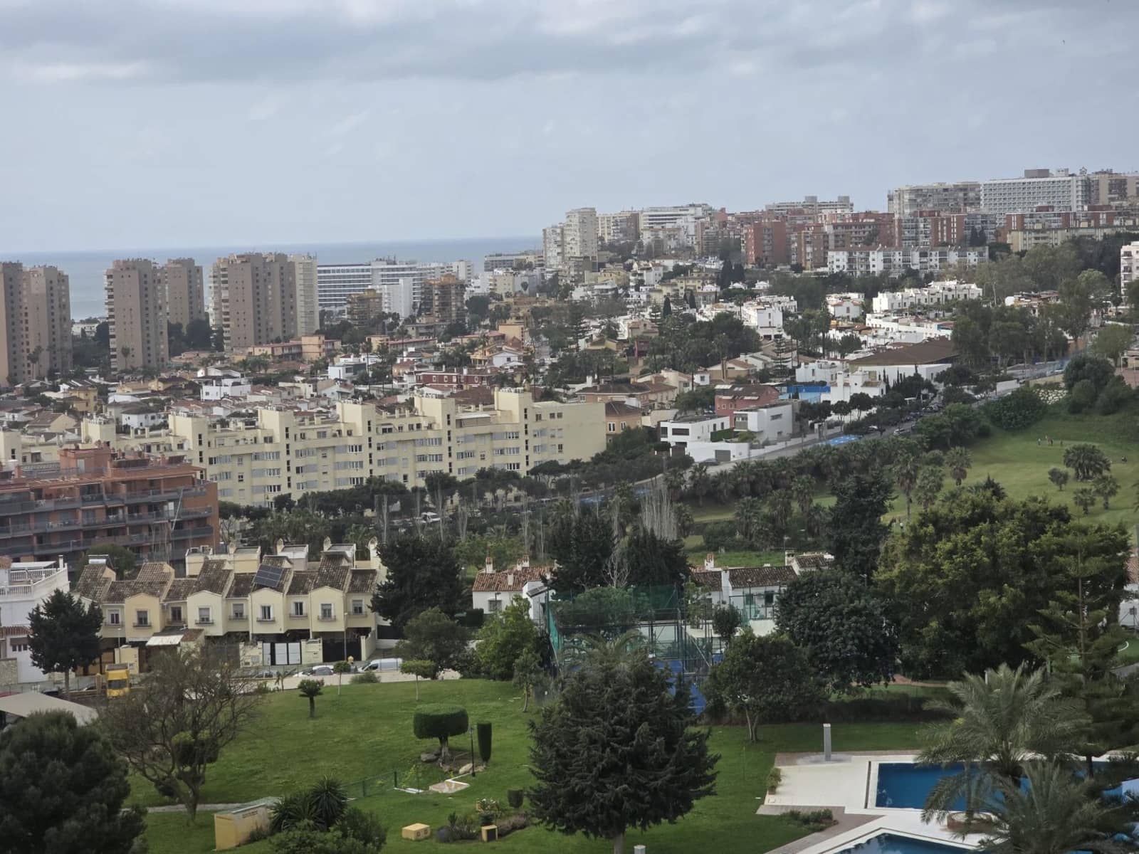 Studio til salg i Torremolinos med swimmingpool - € 193.000 (Ref: 9758906)