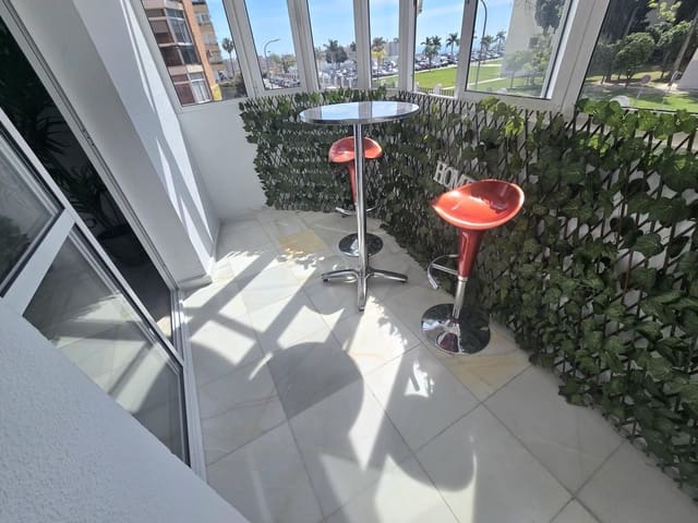 2 soveværelse Lejlighed til salg i Torremolinos med swimmingpool garage - € 350.000 (Ref: 9783068)