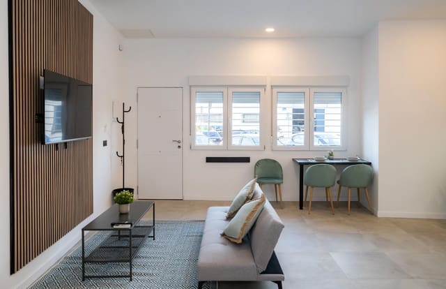 1 soverom Leilighet til salgs i Carretera de Cadiz, Málaga by med svømmebasseng - € 198 000 (Ref: 9788349)