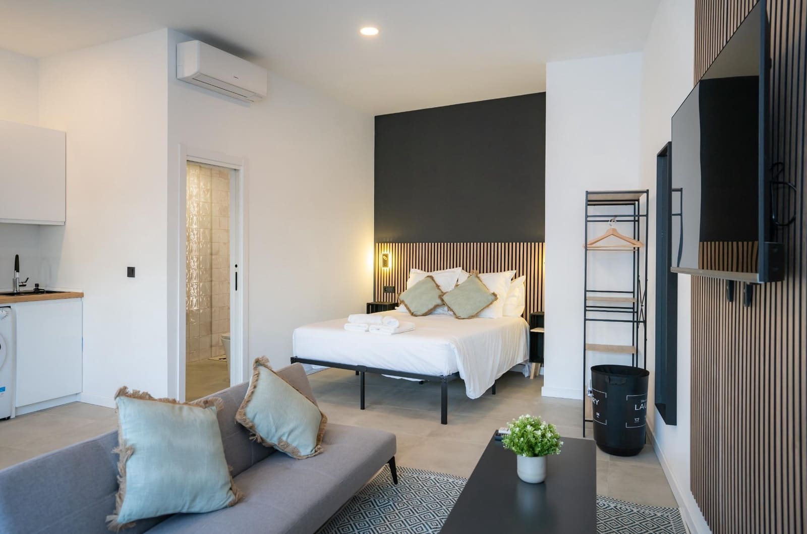 1 soverom Leilighet til salgs i Malaga by med svømmebasseng - € 198 000 (Ref: 9788349)