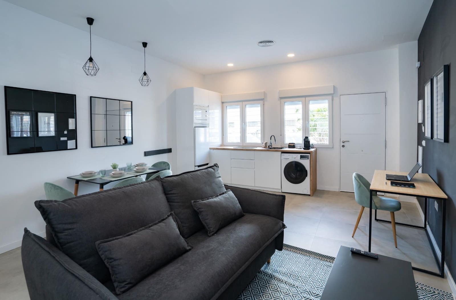 2 soverom Leilighet til salgs i Malaga by med svømmebasseng - € 215 000 (Ref: 9788350)