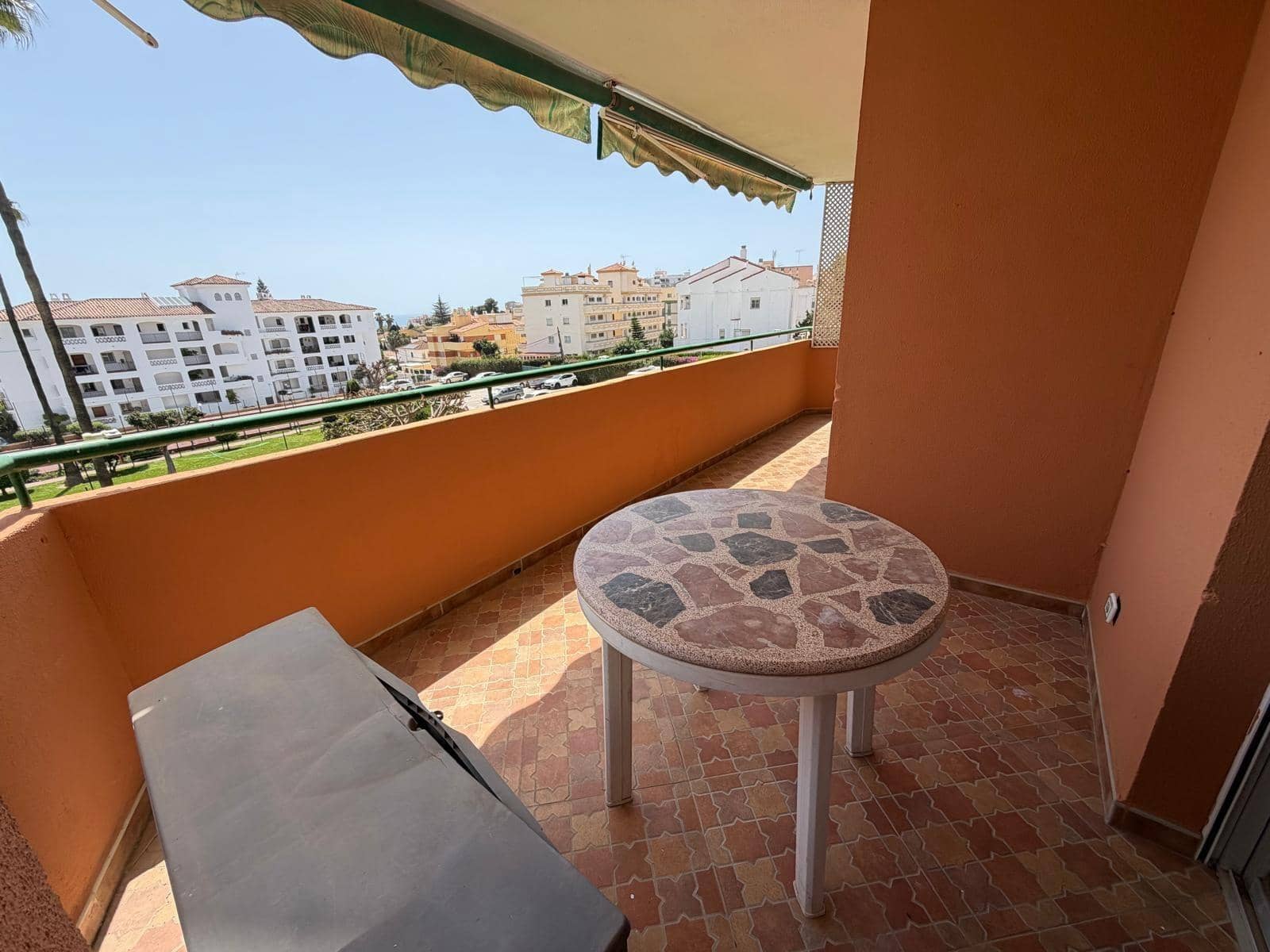 3 bedroom Flat for sale in Torremolinos with pool - € 340,000 (Ref: 9794551)