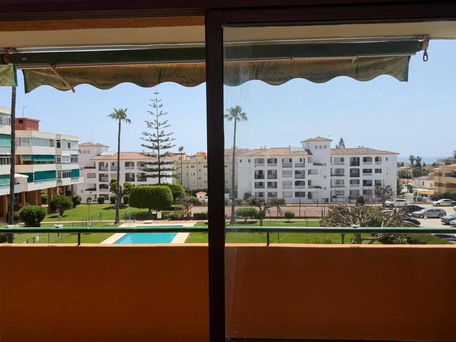 3 bedroom Flat for sale in Torremolinos with pool - € 340,000 (Ref: 9794551)