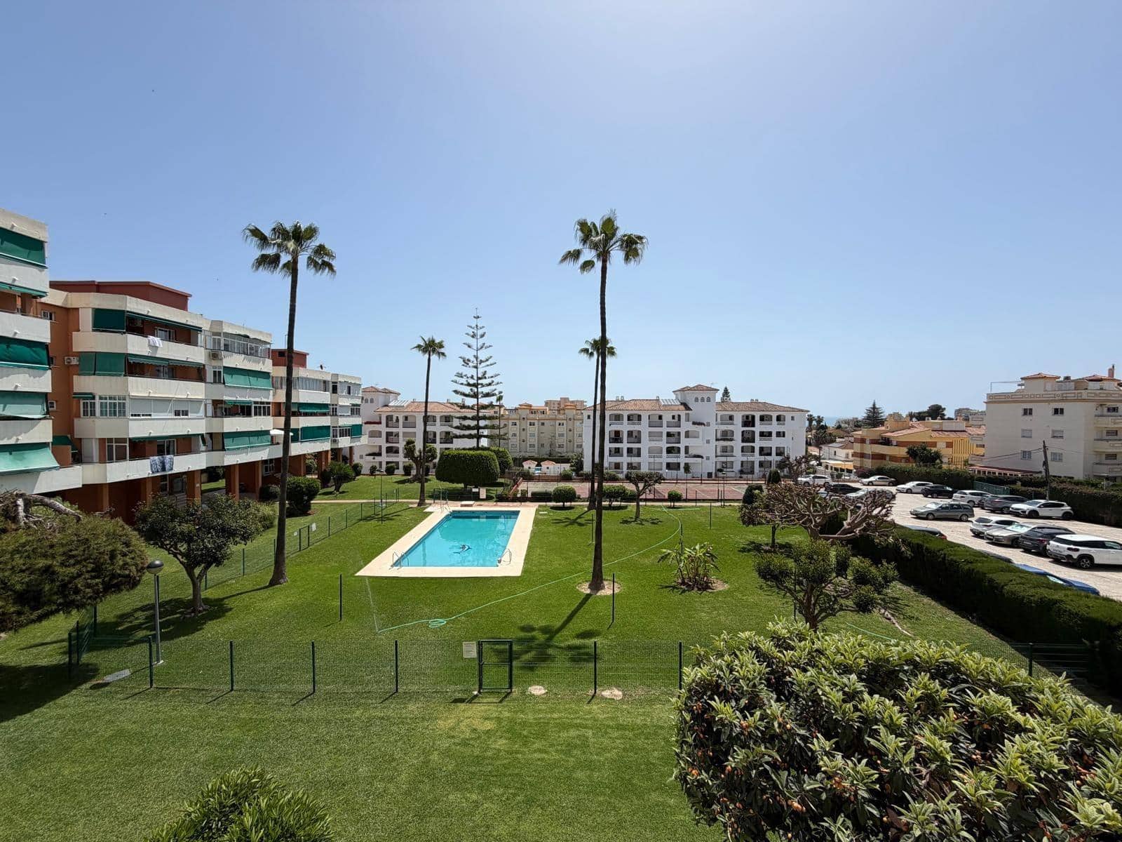 3 bedroom Flat for sale in Torremolinos with pool - € 340,000 (Ref: 9794551)