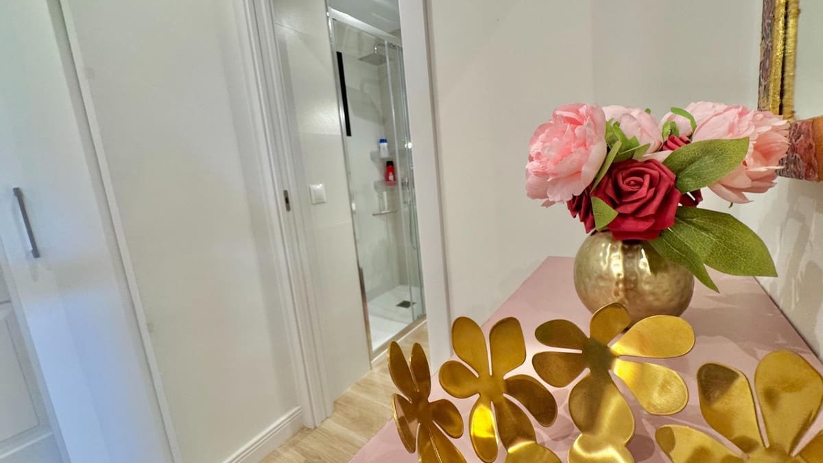 2 bedroom Apartment for sale in Torremolinos with garage - € 450,000 (Ref: 9794552)