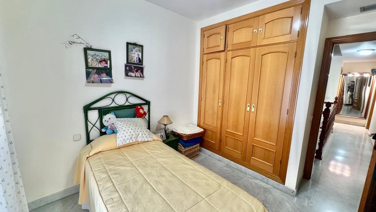 3 slaapkamer Rijtjeshuis te koop in Torremolinos met garage - € 660.000 (Ref: 9799172)