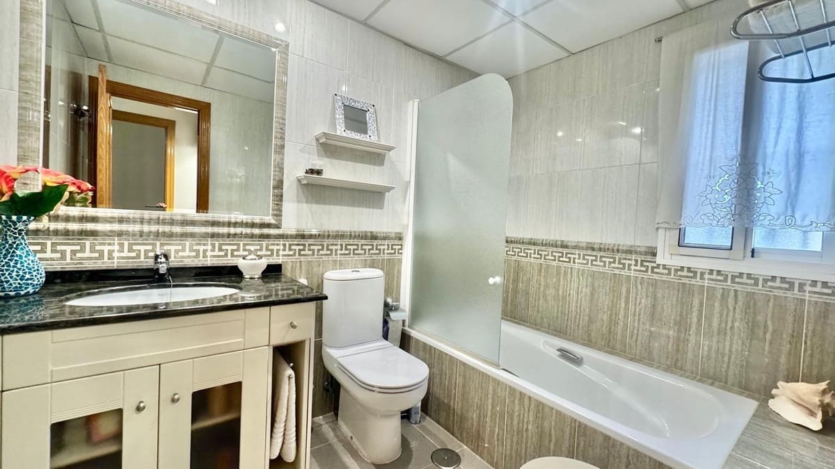 3 slaapkamer Rijtjeshuis te koop in Torremolinos met garage - € 660.000 (Ref: 9799172)