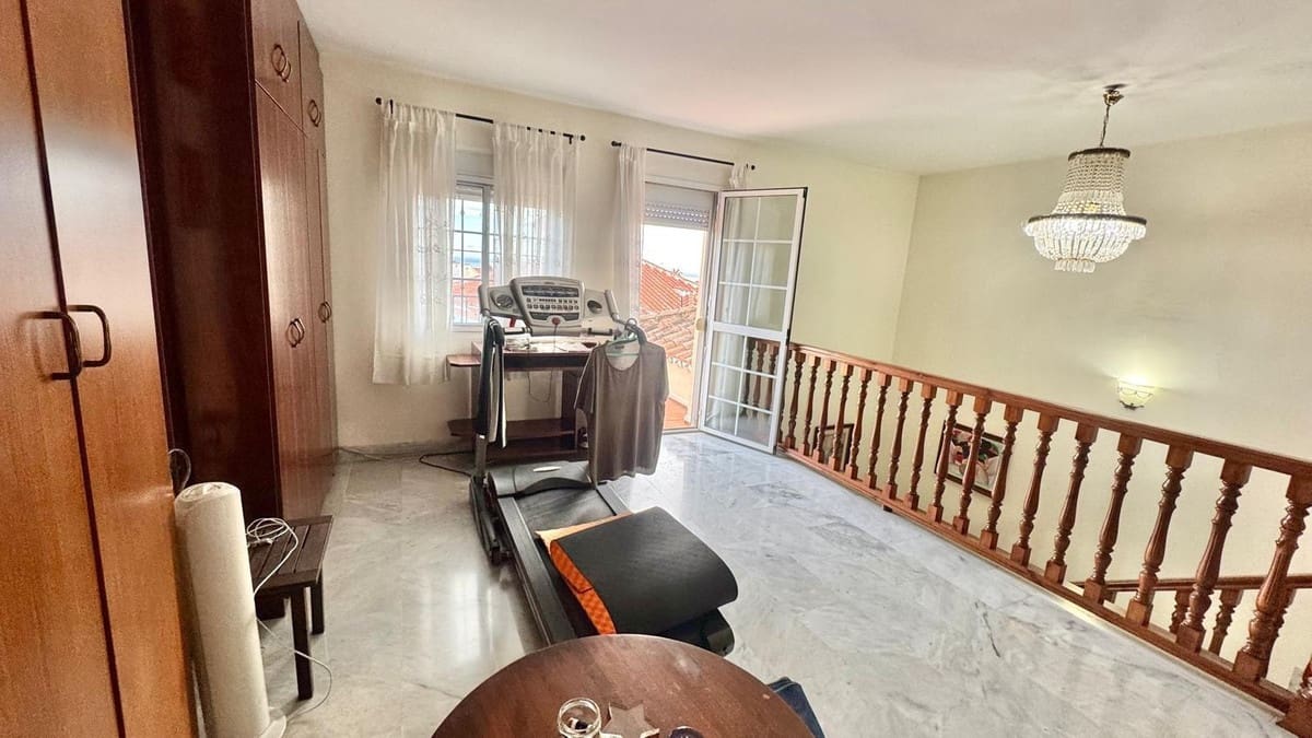 3 slaapkamer Rijtjeshuis te koop in Torremolinos met garage - € 660.000 (Ref: 9799172)