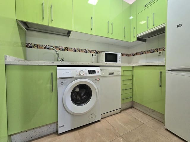 1 makuuhuone Asunto myytävänä paikassa Puerto Marina, Benalmádena mukana 
autotalli - 267 000 € (Ref: 9799174)