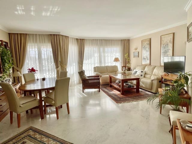 4 camera da letto Villetta a Schiera in vendita in Arroyo de la Miel, Benalmádena con piscina garage - 519.000 € (Rif: 9806424)