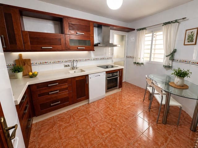 3 quarto Apartamento para venda em Nueva Torrequebrada, Benalmádena com piscina garagem - 498 000 € (Ref: 9806425)