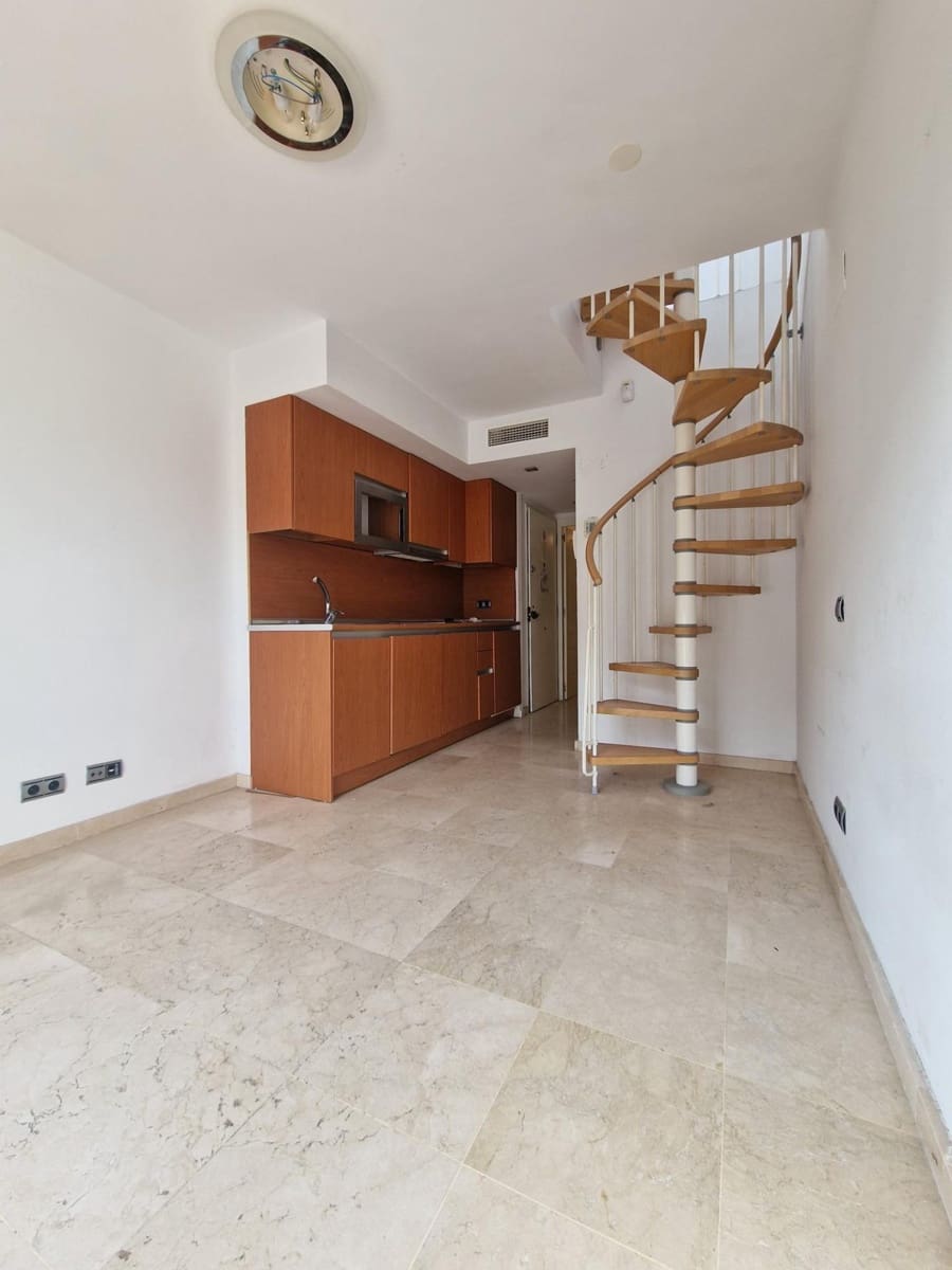 1 sypialnia Penthouse na sprzedaż w Torrequebrada z basenem garażem - 299 000 € (Ref: 9815815)