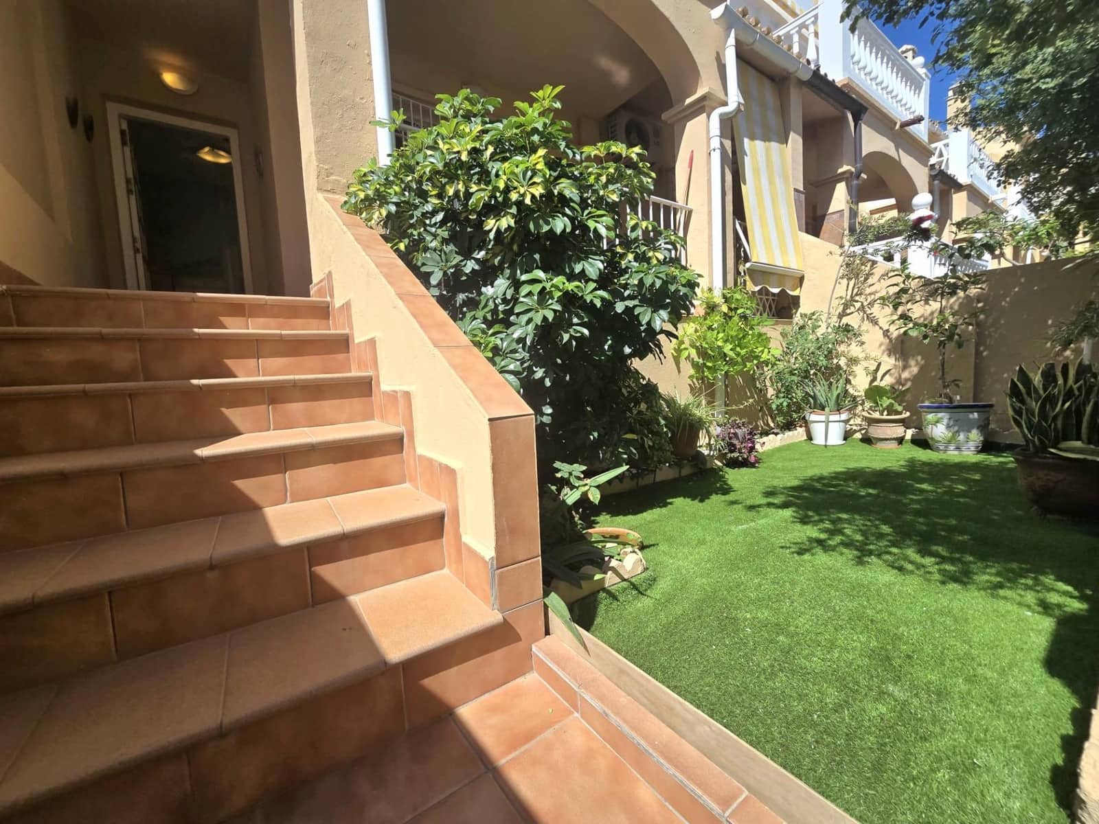 4 sypialnia Dom szeregowy na sprzedaż w Torremolinos z basenem garażem - 550 000 € (Ref: 9815816)
