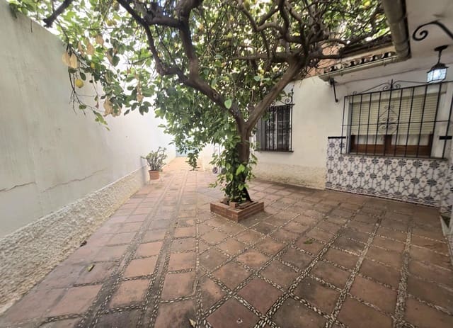 Casa de 2 habitaciones en Torremolinos en venta con garaje - 296.000 € (Ref: 9815817)