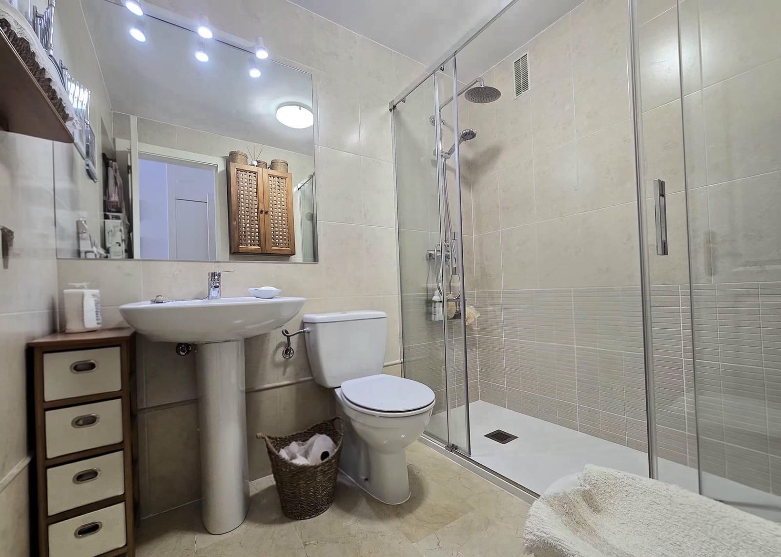 3 sypialnia Mieszkanie na sprzedaż w Fuengirola z basenem garażem - 449 000 € (Ref: 9829038)