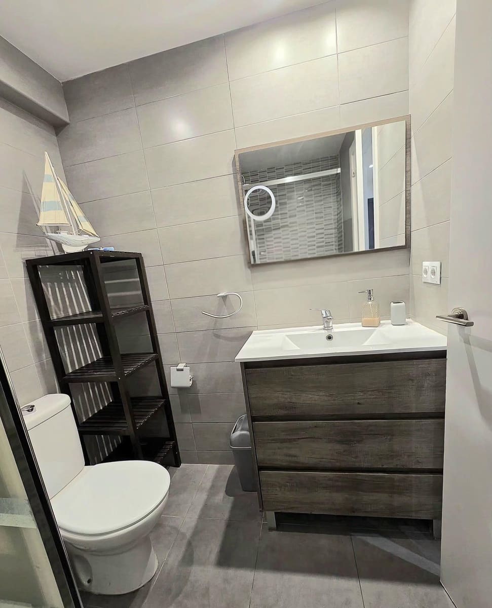 1 makuuhuone Asunto myytävänä paikassa Benalmadena mukana uima-altaan - 219 000 € (Ref: 9831305)