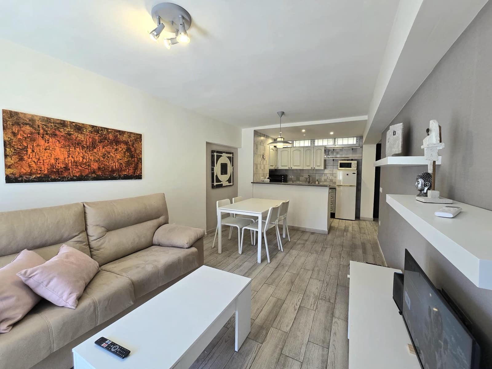 1 makuuhuone Asunto myytävänä paikassa Benalmadena mukana uima-altaan - 219 000 € (Ref: 9831305)