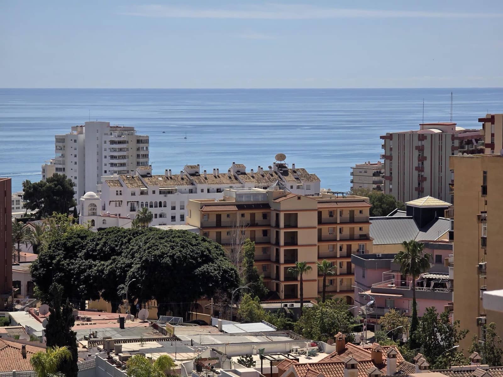 1 makuuhuone Asunto myytävänä paikassa Benalmadena mukana uima-altaan - 219 000 € (Ref: 9831305)