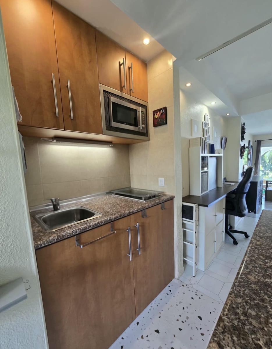 Studio for sale in Riviera del Sol - € 248,000 (Ref: 9831306)