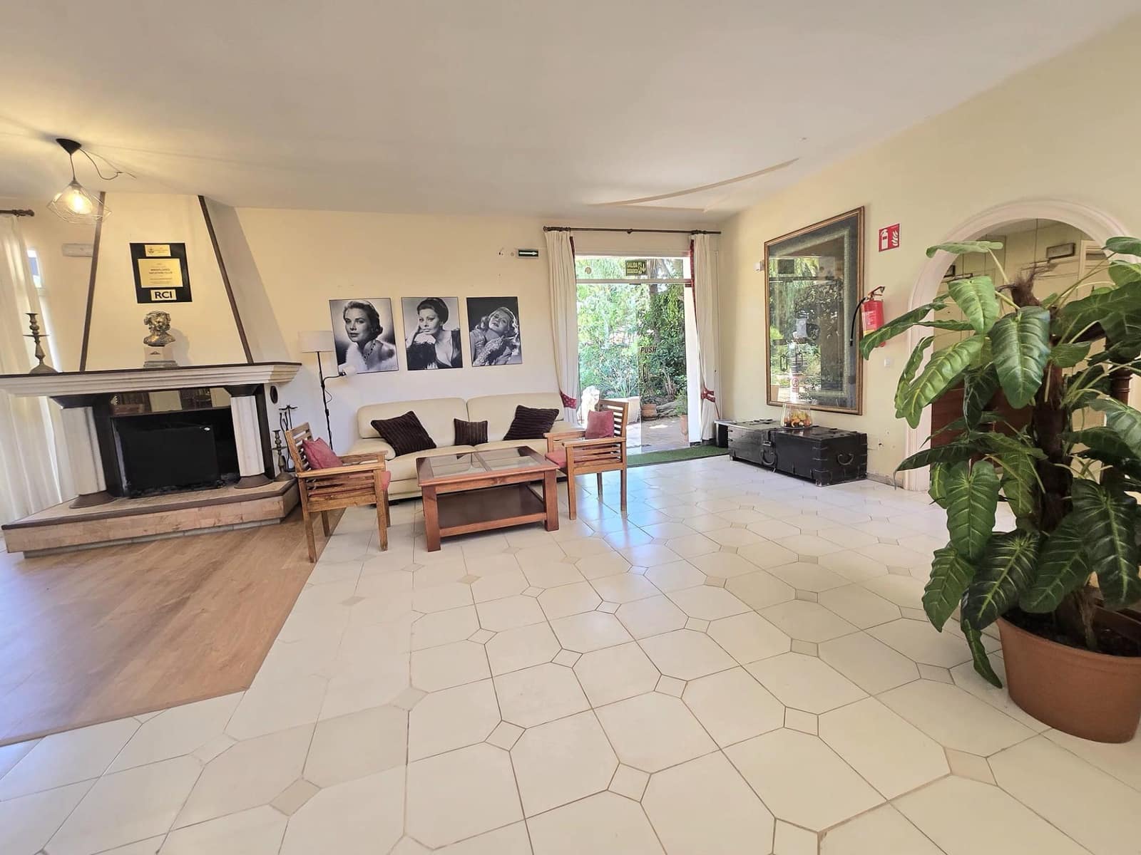 Studio for sale in Riviera del Sol - € 248,000 (Ref: 9831306)