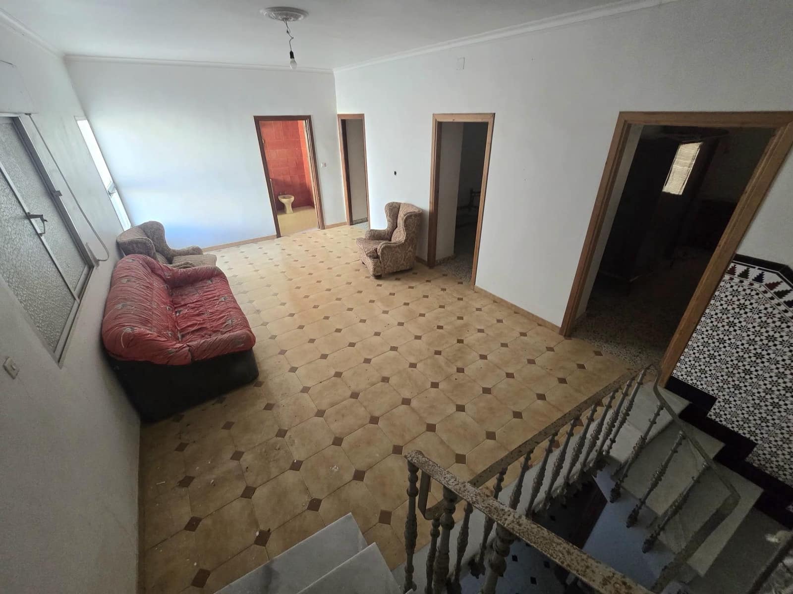 5 bedroom Townhouse for sale in Teba with garage - € 126,000 (Ref: 9865137)