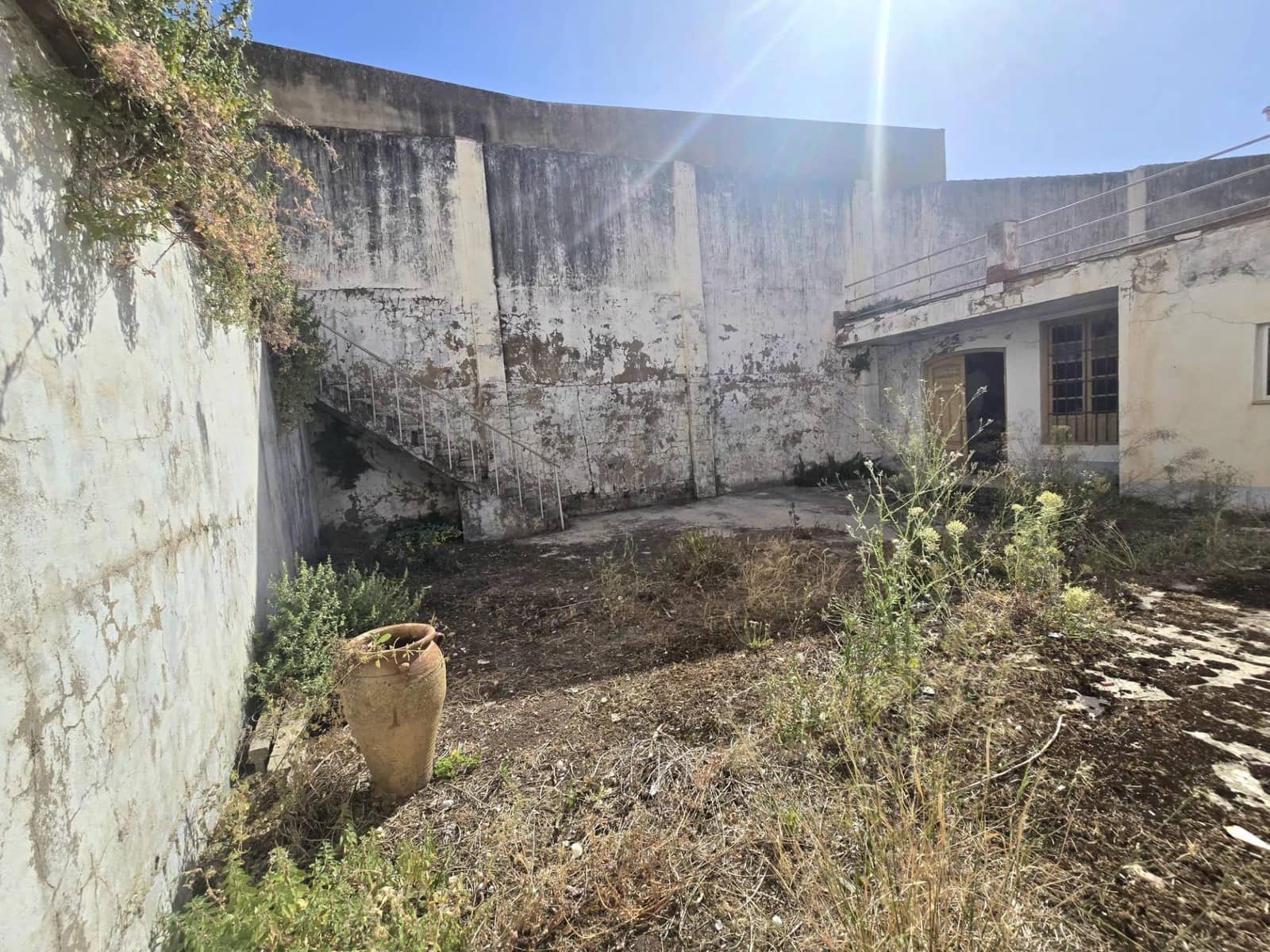 5 bedroom Townhouse for sale in Teba with garage - € 126,000 (Ref: 9865137)
