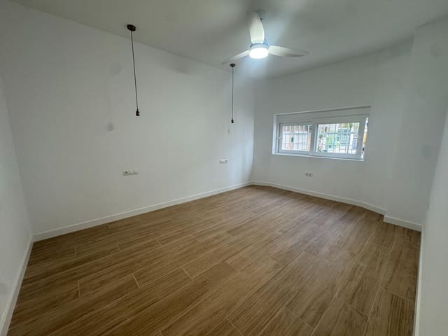 1 bedroom Apartment for rent in Torremolinos - € 950 (Ref: 9866943)