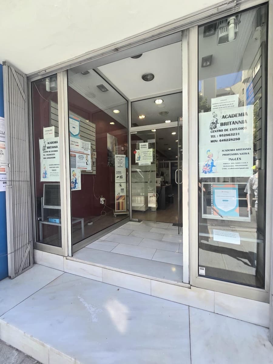Local Comercial en Marbella en venta - 480.000 € (Ref: 9868536)