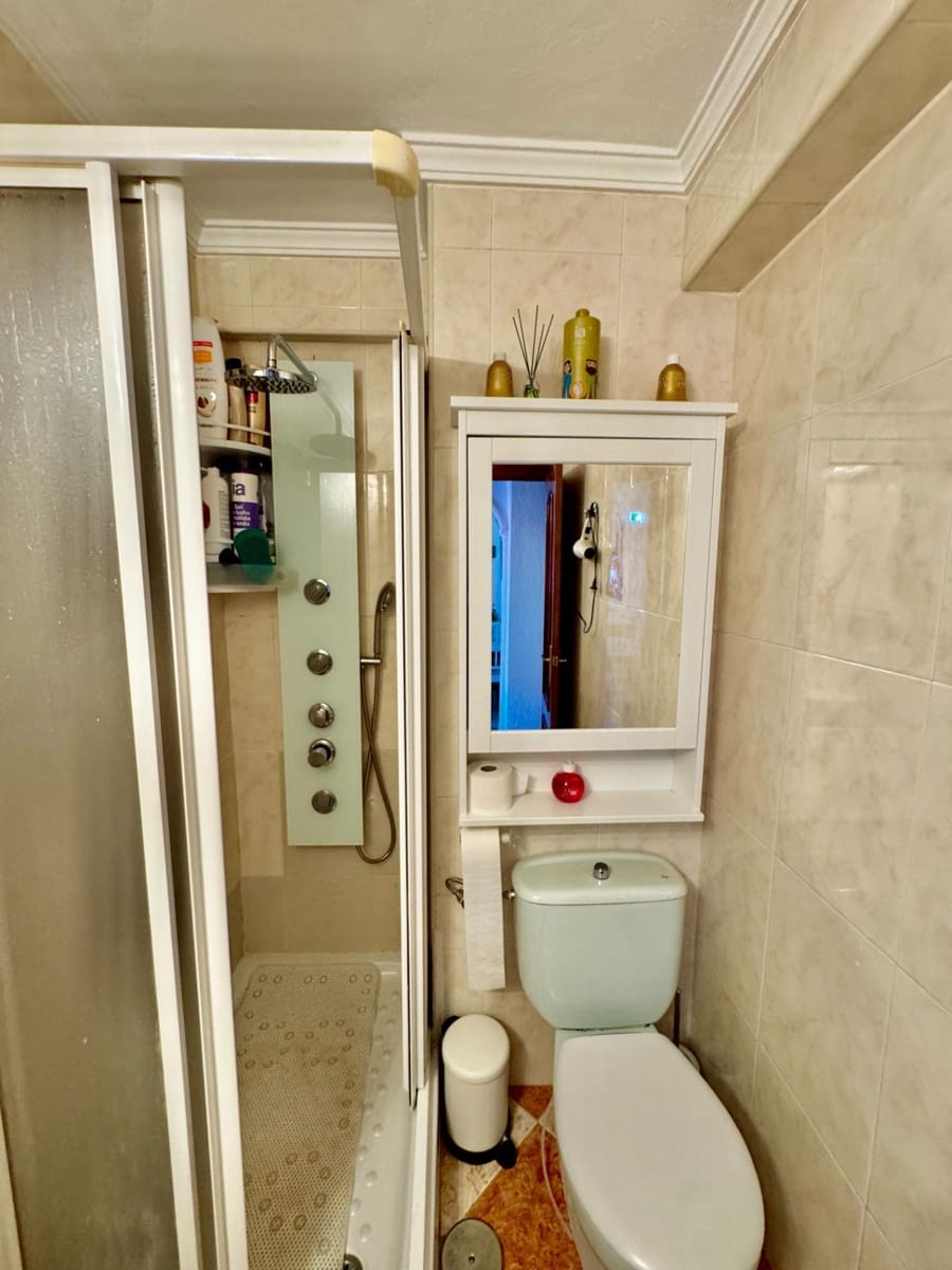 3 slaapkamer Flat te koop in Malaga stad - € 249.000 (Ref: 9873434)