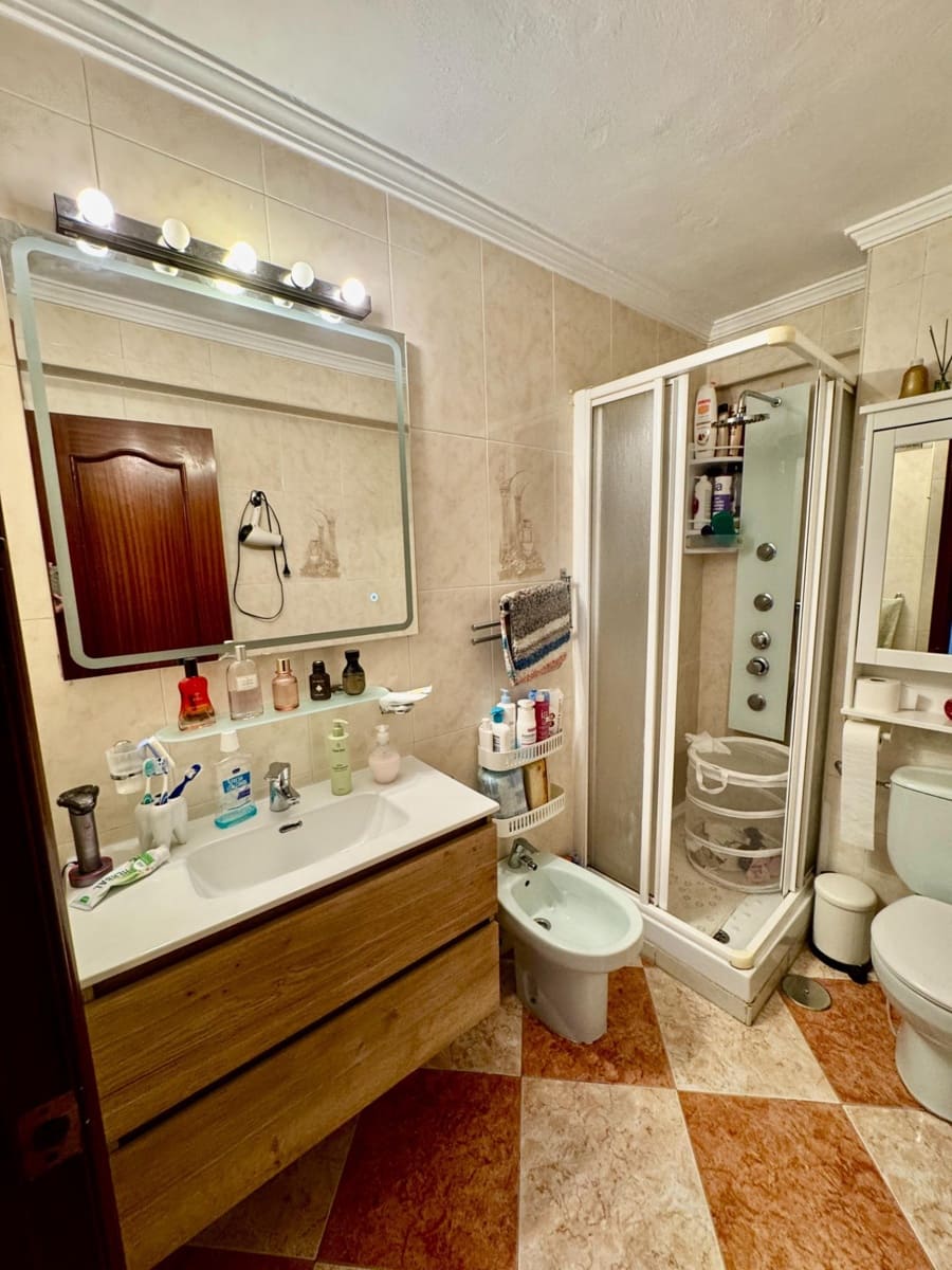 3 slaapkamer Flat te koop in Malaga stad - € 249.000 (Ref: 9873434)