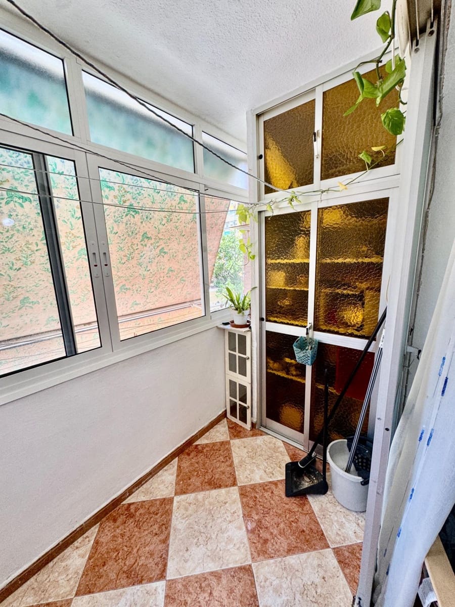 3 slaapkamer Flat te koop in Malaga stad - € 249.000 (Ref: 9873434)