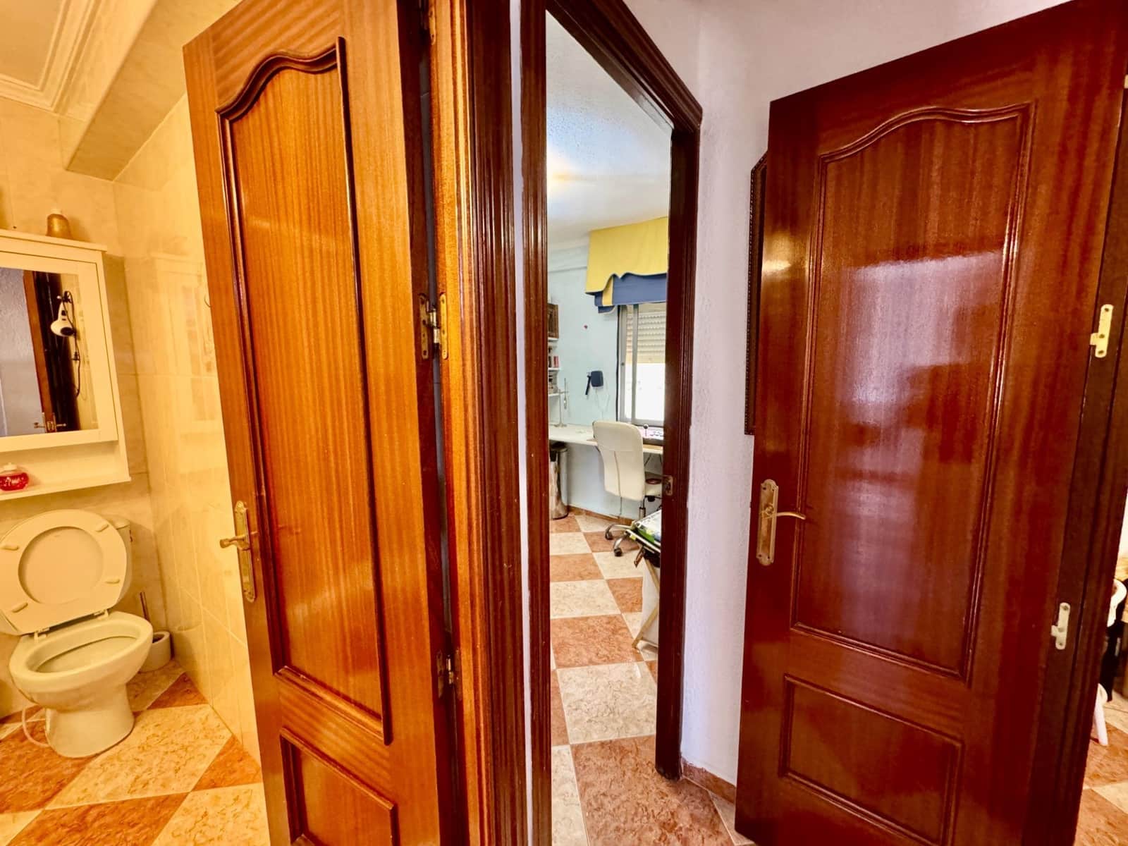 3 slaapkamer Flat te koop in Malaga stad - € 249.000 (Ref: 9873434)