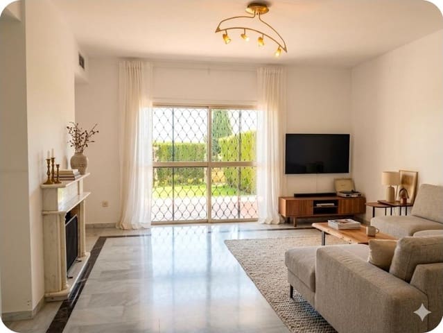 3 camera da letto Villetta a Schiera in vendita in Nueva Torrequebrada, Benalmádena con piscina garage - 520.000 € (Rif: 9873435)