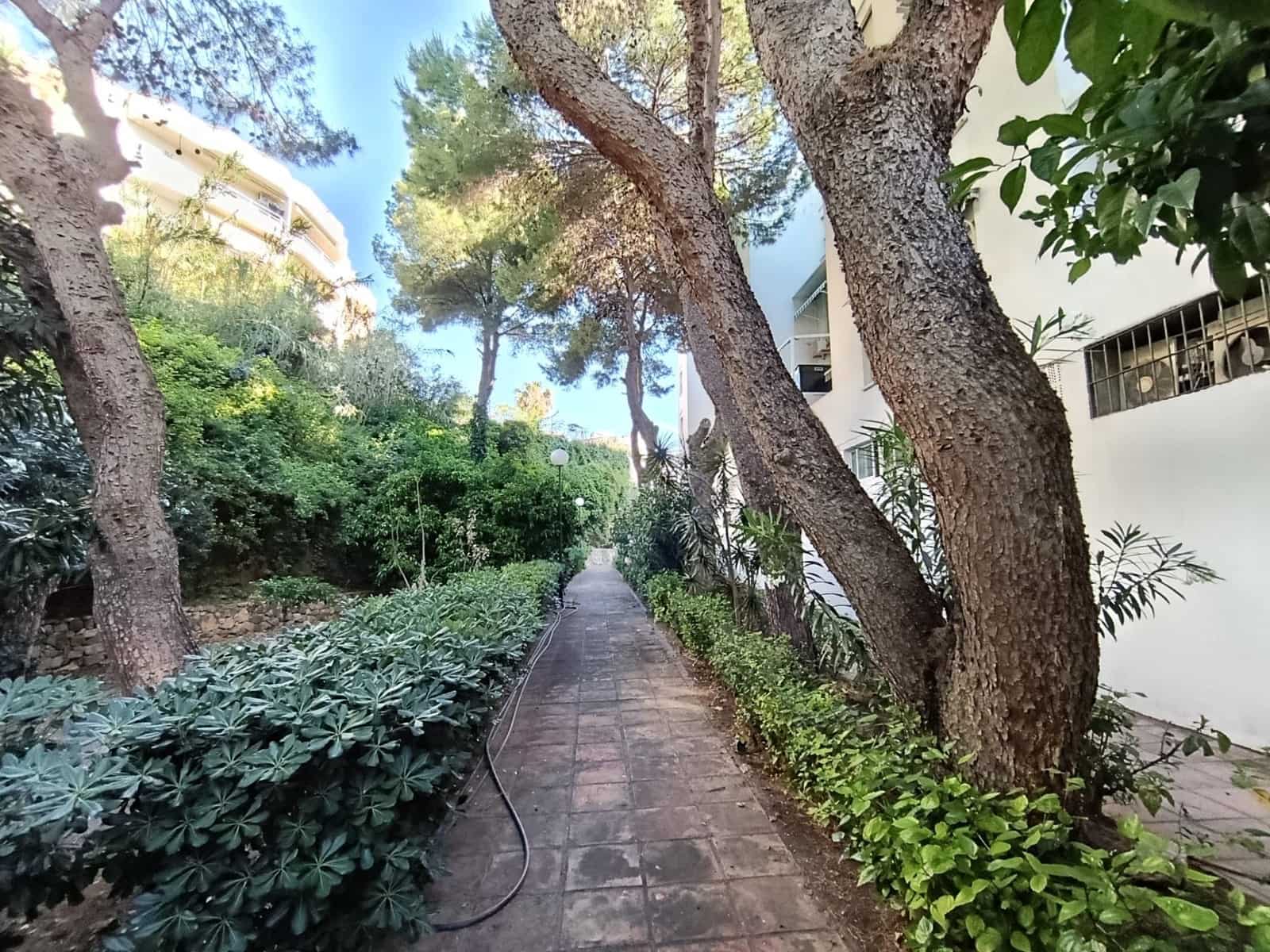 3 bedroom Flat for sale in Torremolinos with pool garage - € 529,900 (Ref: 9878752)