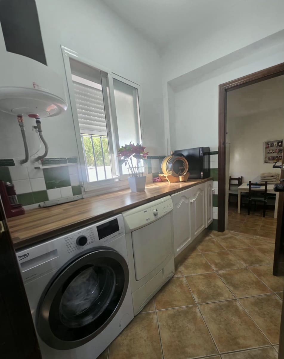 4 bedroom Villa for sale in Almogia with garage - € 450,000 (Ref: 9893801)