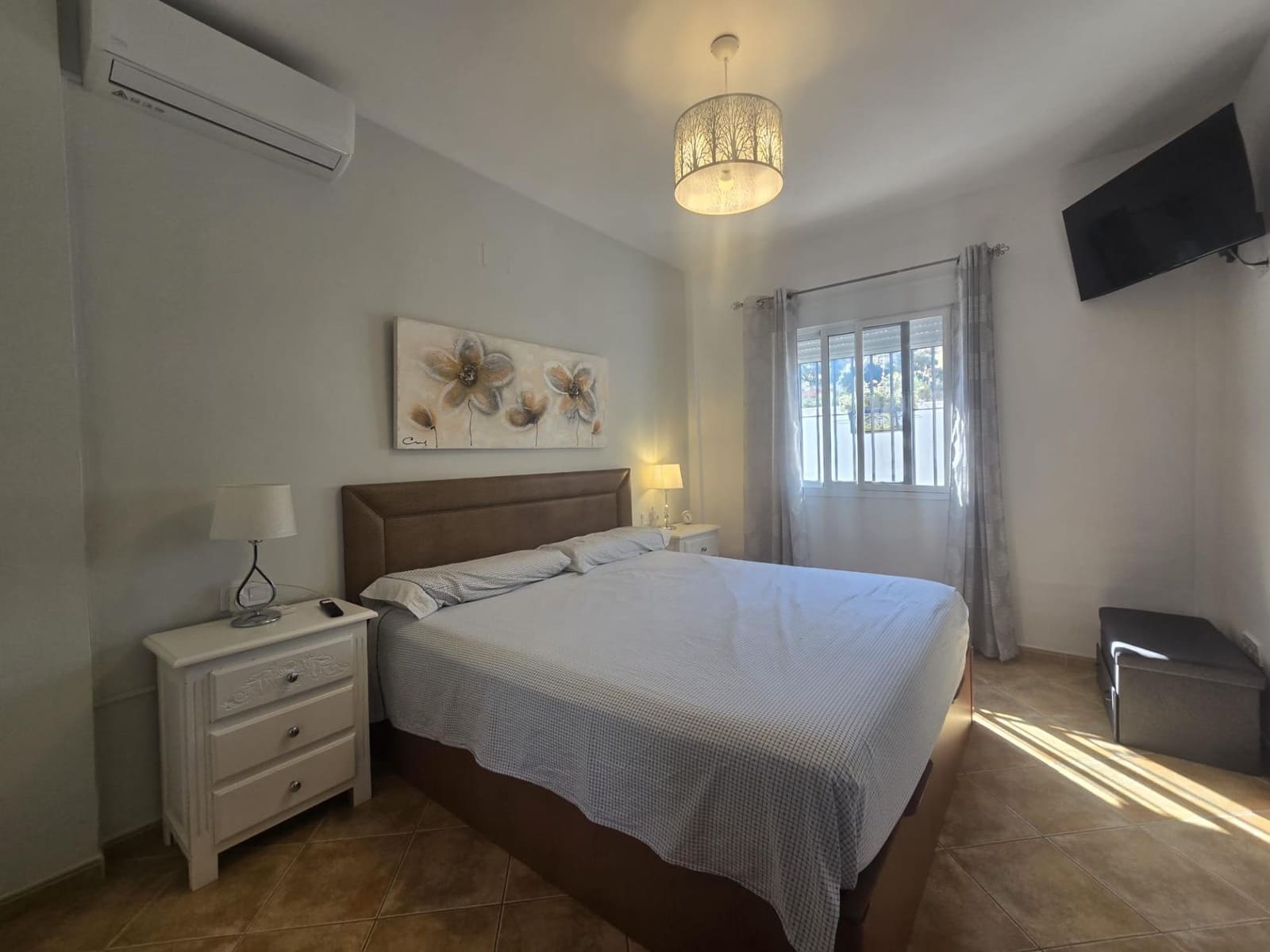 4 bedroom Villa for sale in Almogia with garage - € 450,000 (Ref: 9893801)