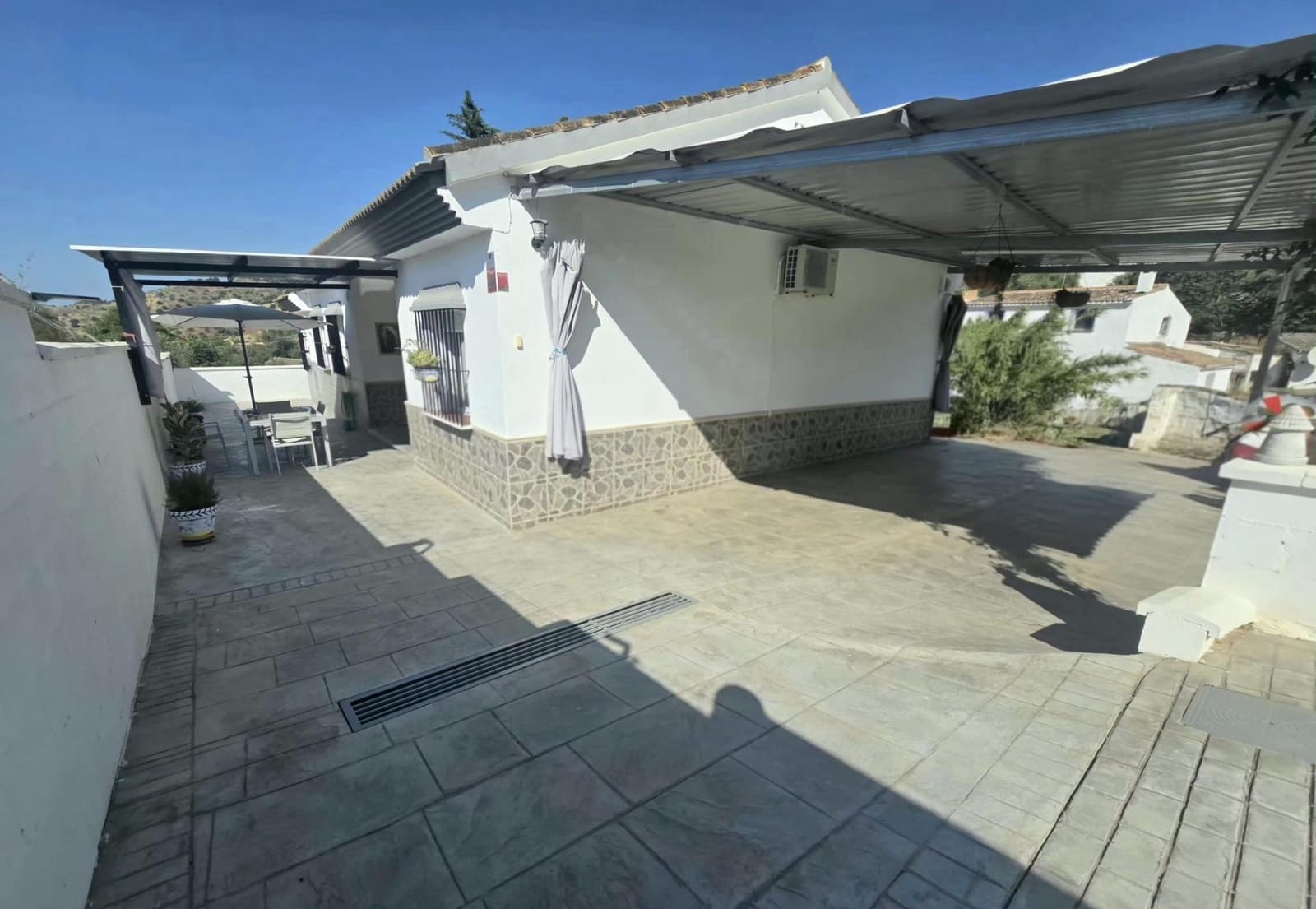 4 bedroom Villa for sale in Almogia with garage - € 450,000 (Ref: 9893801)